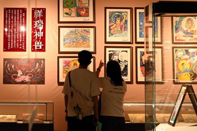 “只此敦煌丨《飞天奖》敦煌艺术展”开展